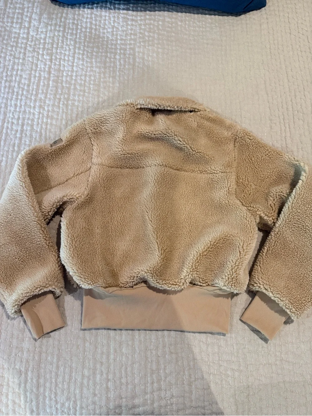 ALO Foxy Sherpa Jacket- Beige